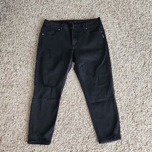 Silver Jeans - Avery Skinny Crop - Black Distressed Jeans - W31/L25